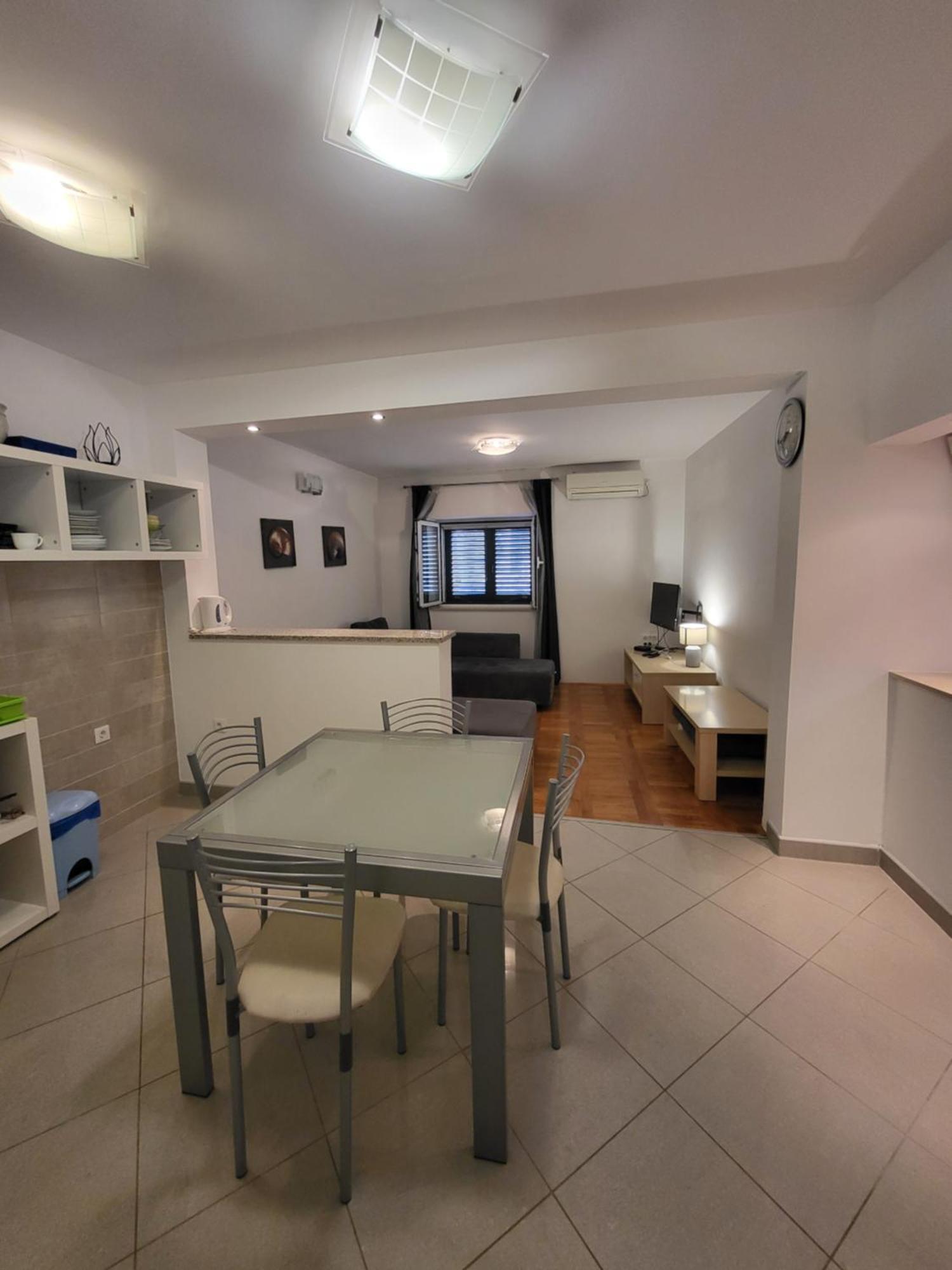 Guest Accomodation Zura Скрадин Екстериор снимка