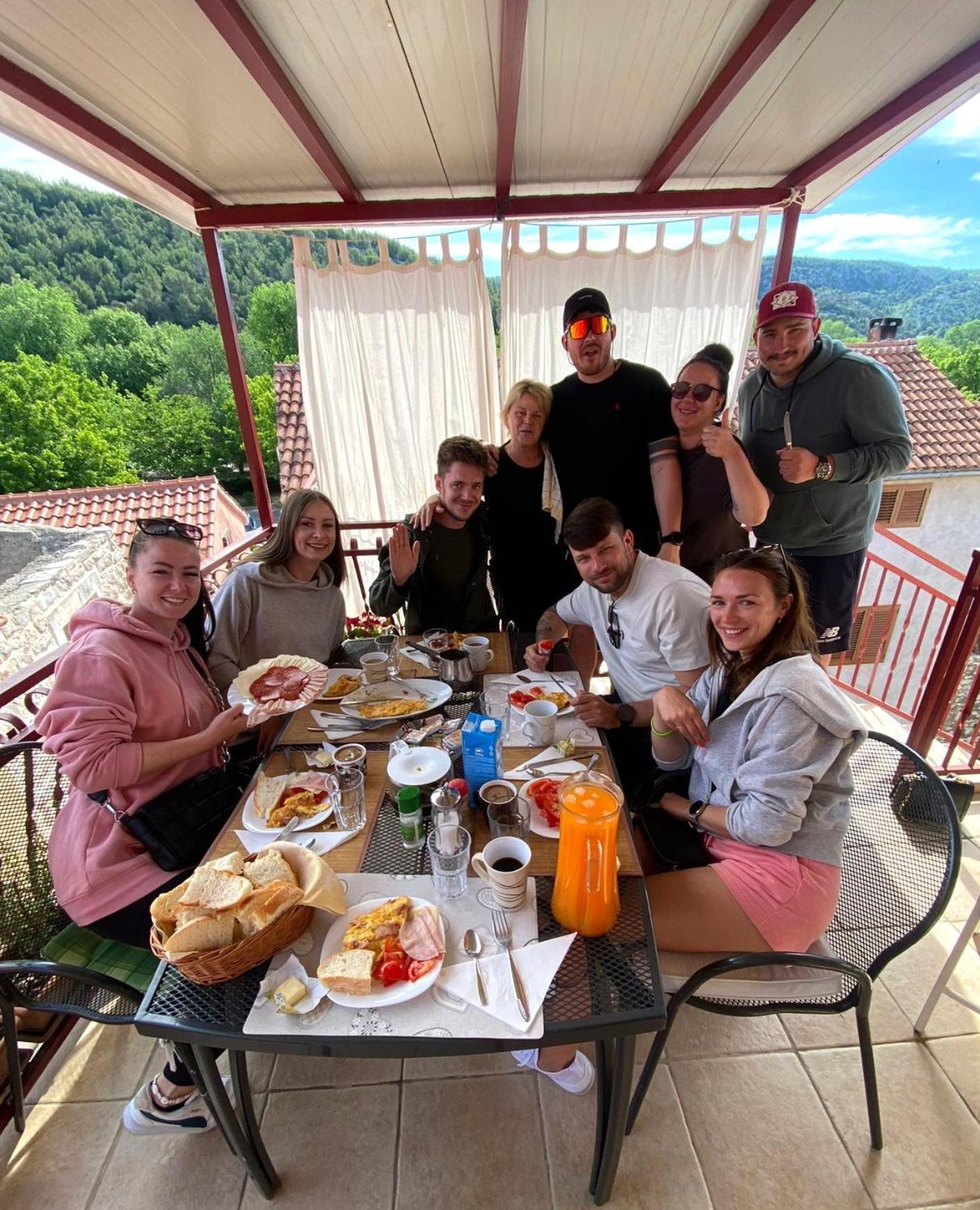 Guest Accomodation Zura Скрадин Екстериор снимка