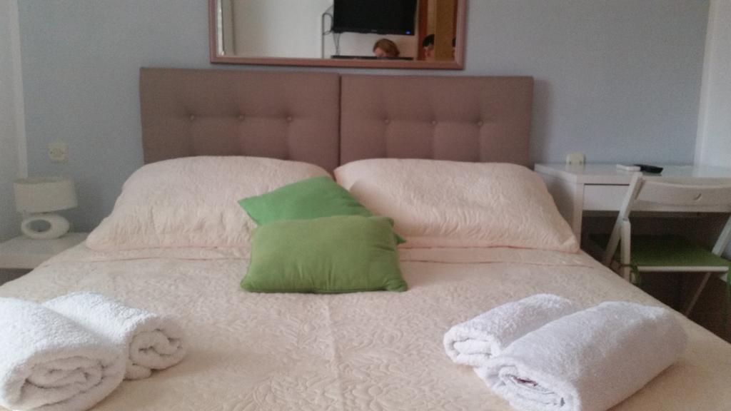 Guest Accomodation Zura Скрадин Екстериор снимка