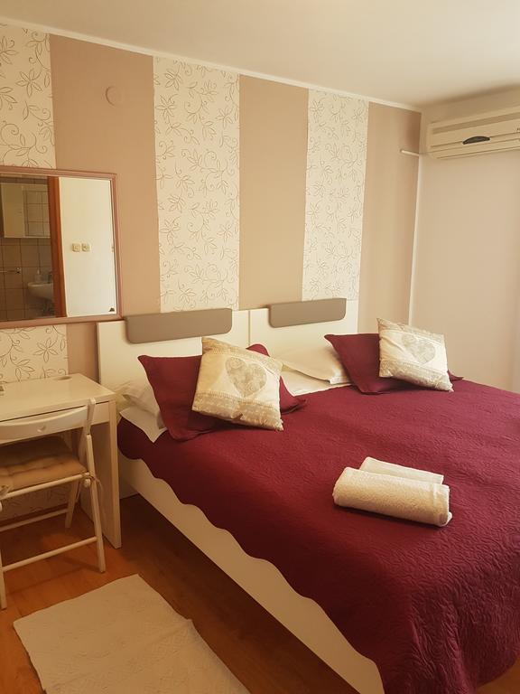 Guest Accomodation Zura Скрадин Екстериор снимка